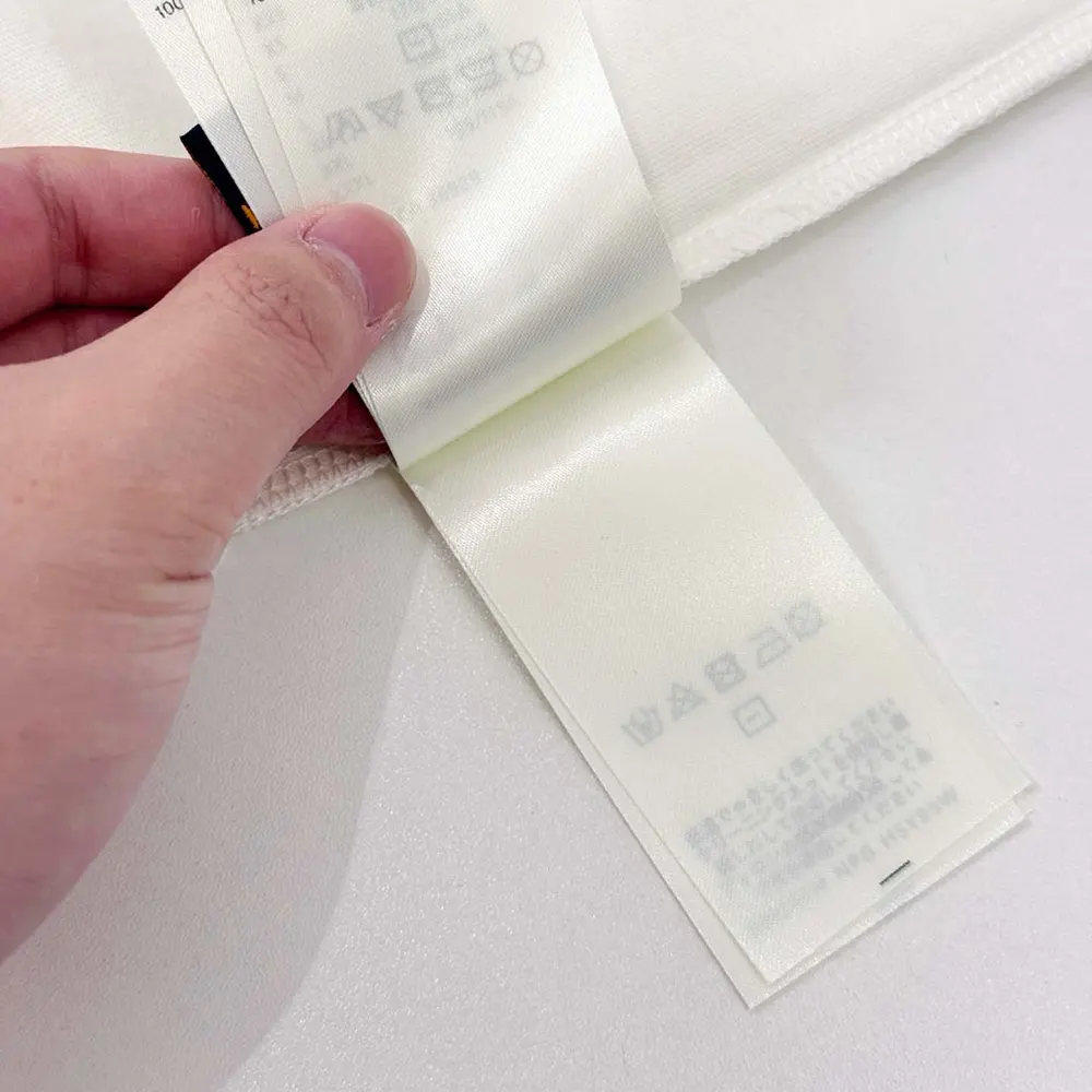 Louis Vuitton Men Embellished Graphic Cotton T-Shirt 1AHCKN