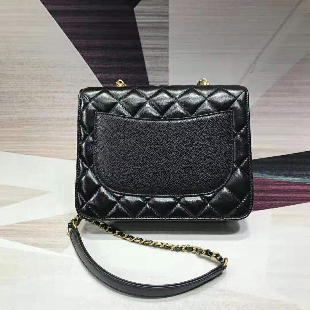 Chanel Women Flap Bag in Smooth Calfskin Leather-Black