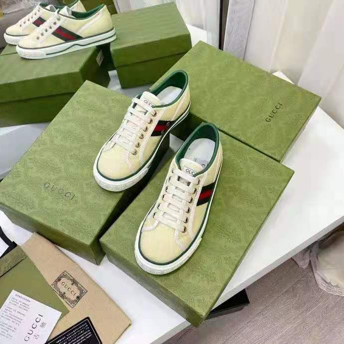 Gucci GG Unisex Gucci Tennis 1977 Sneaker Butter Cotton Green and Red Web