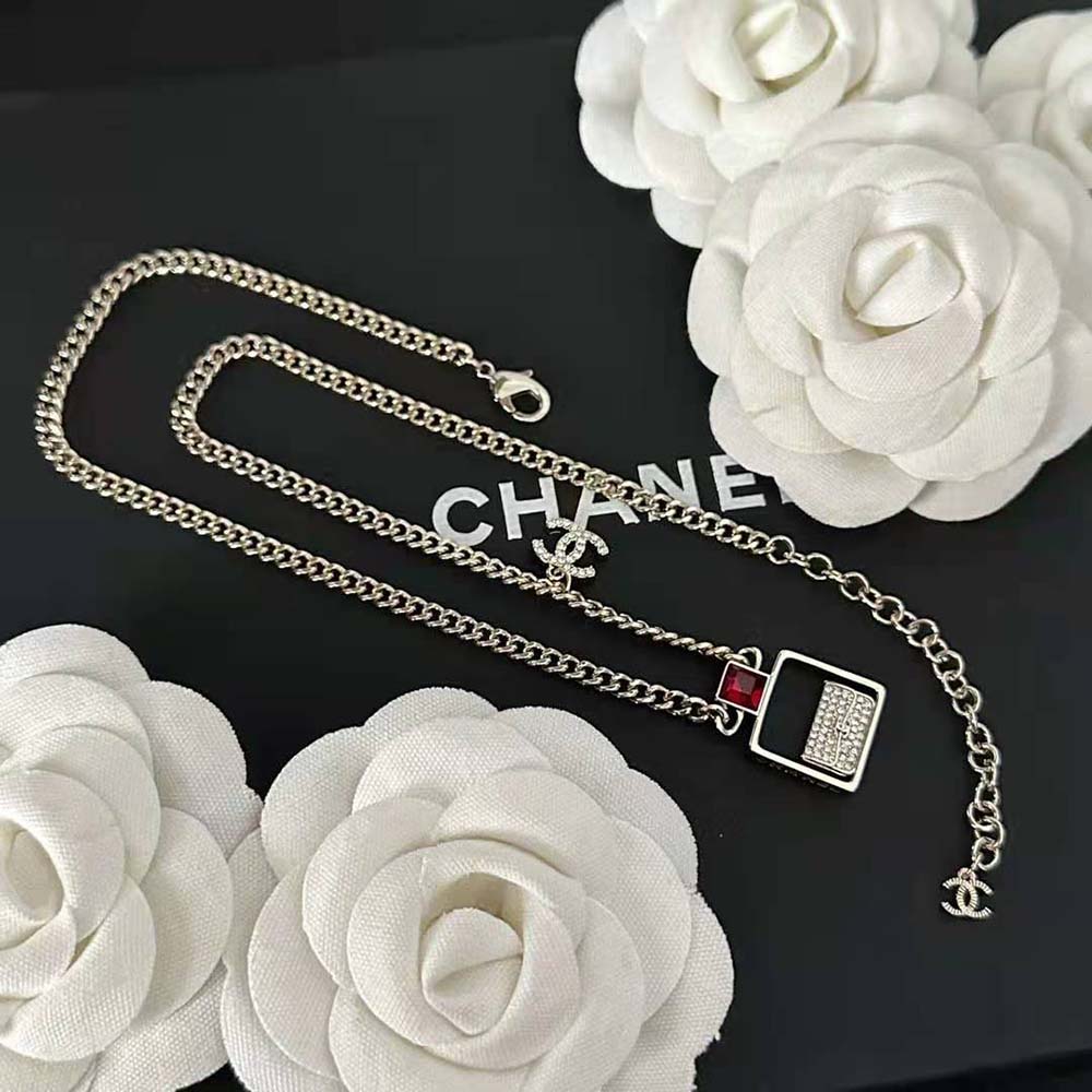 Chanel Women Pendant Necklace in Metal and Strass