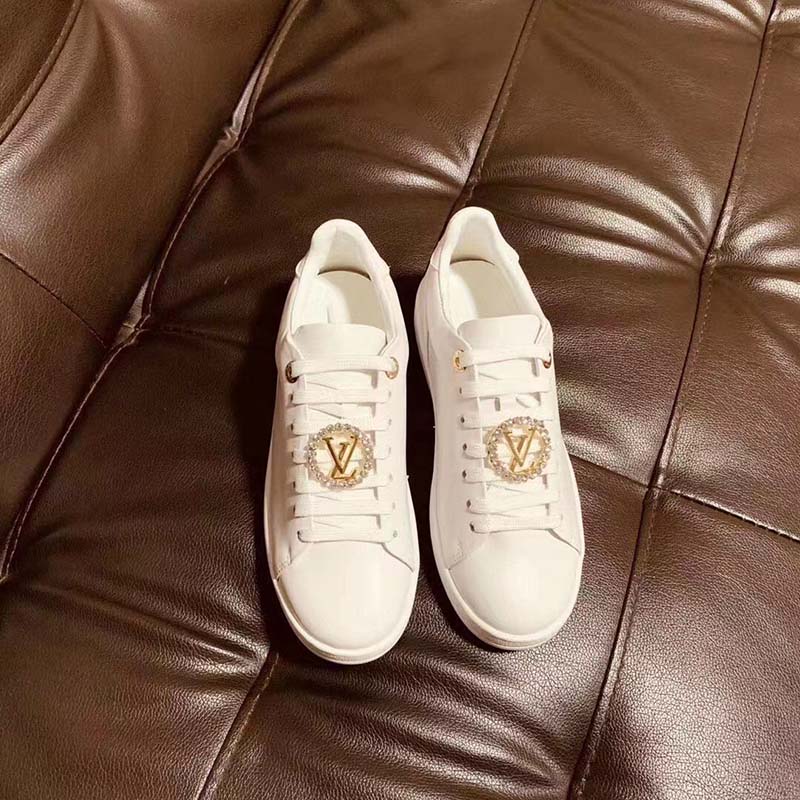 Louis Vuitton LV Unisex Frontrow Sneaker Circle White Calf Leather Rubber Outsole