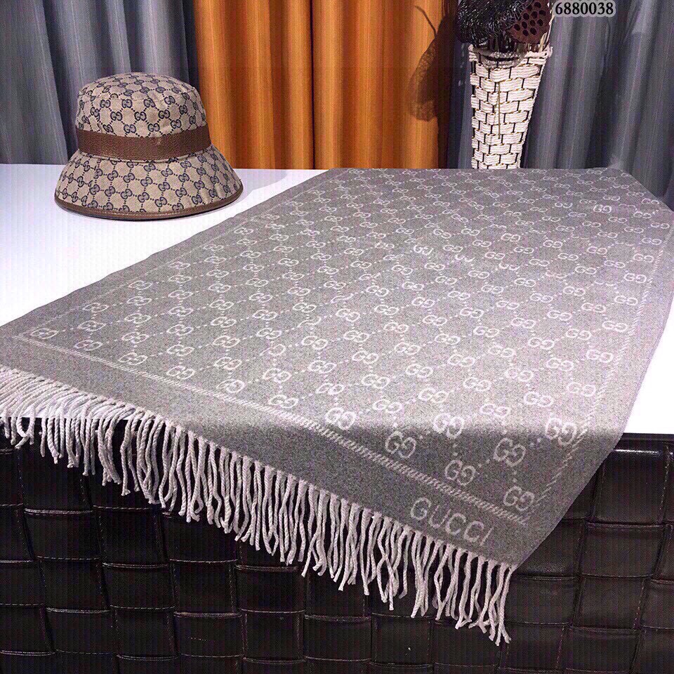 Gucci Unisex GG Jacquard Knitted Scarf Silver Light Grey GG Fringe Edges