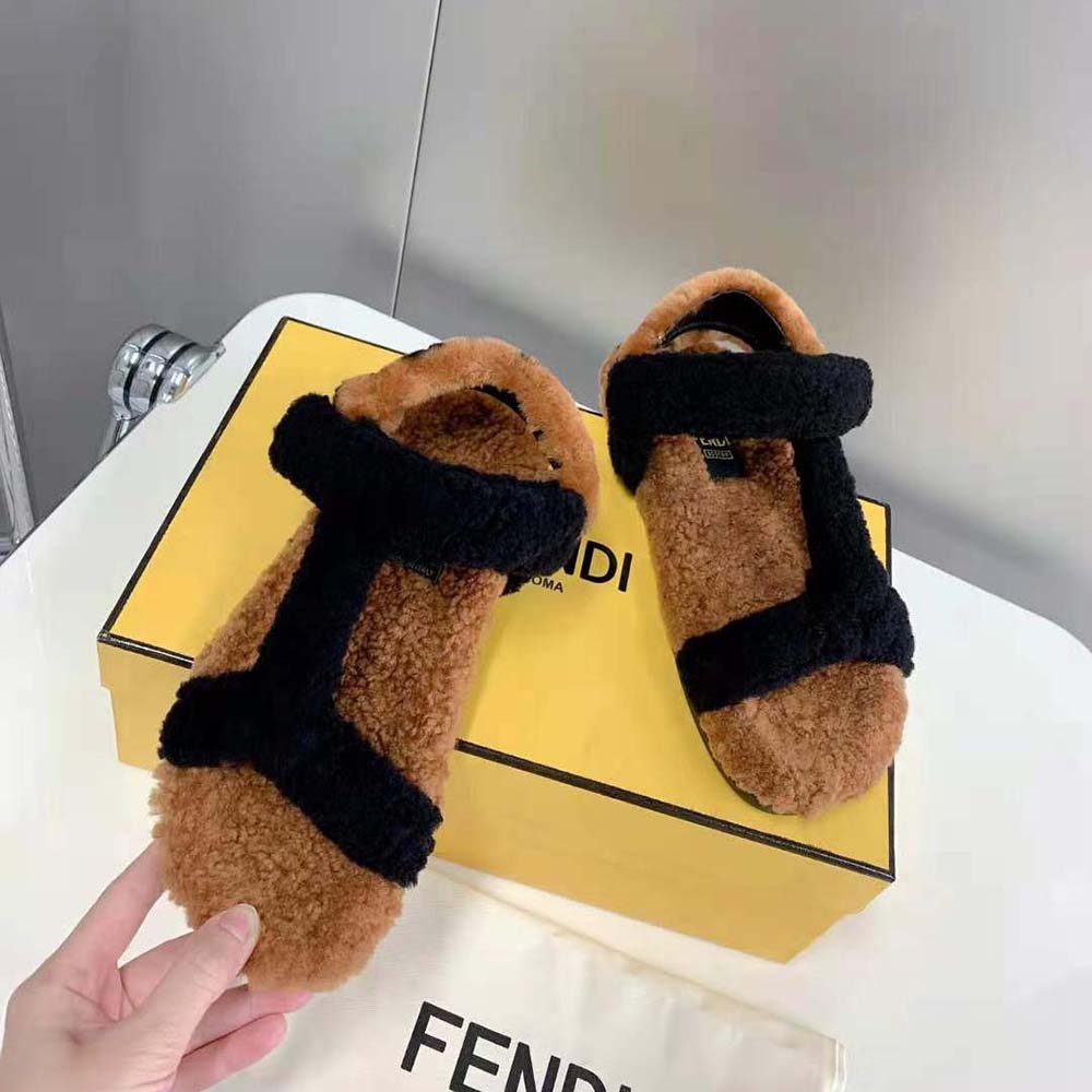 Fendi Women Feel Black Sheepskin Sandals