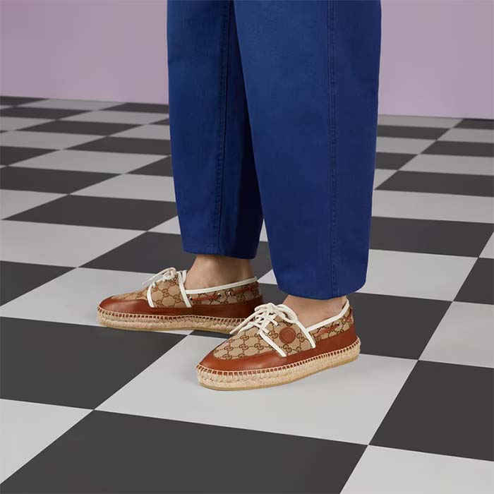 Gucci Unisex Lace-Up GG Shoes Camel Ebony Canvas Low 3 Cm Heel