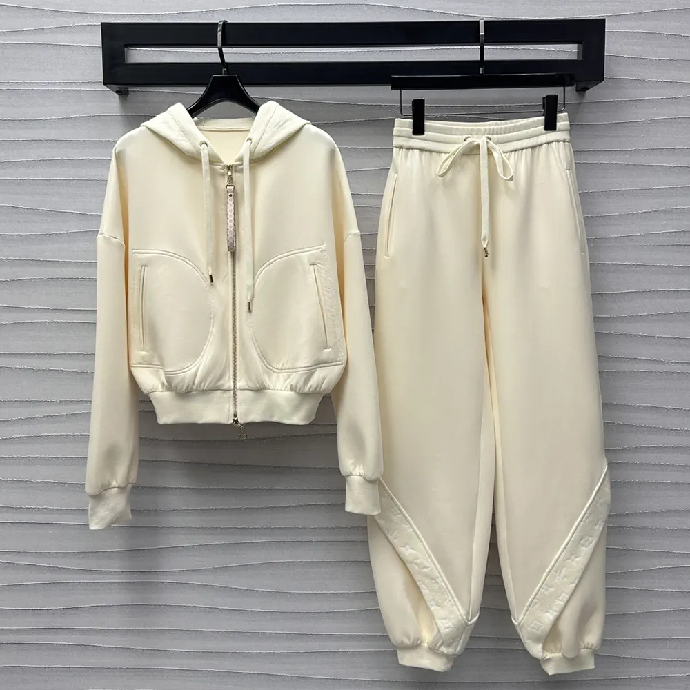 Louis Vuitton Women Monogram Accent Knit Jogging Pants-Milky White 1AGCJE