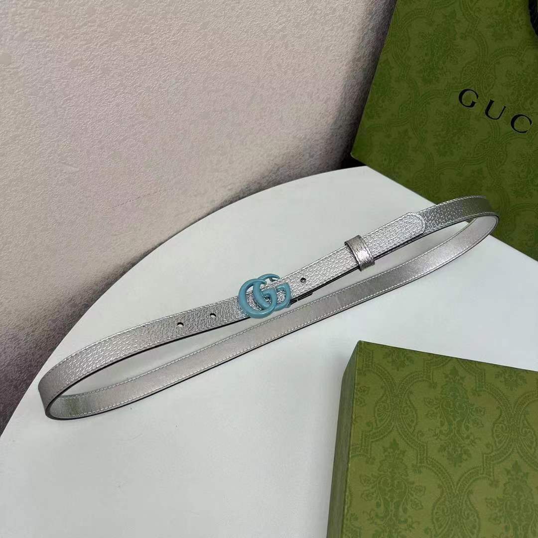 Gucci Unisex GG Marmont Thin Belt Silver Lamé Leather Double G Buckle 2 CM Width