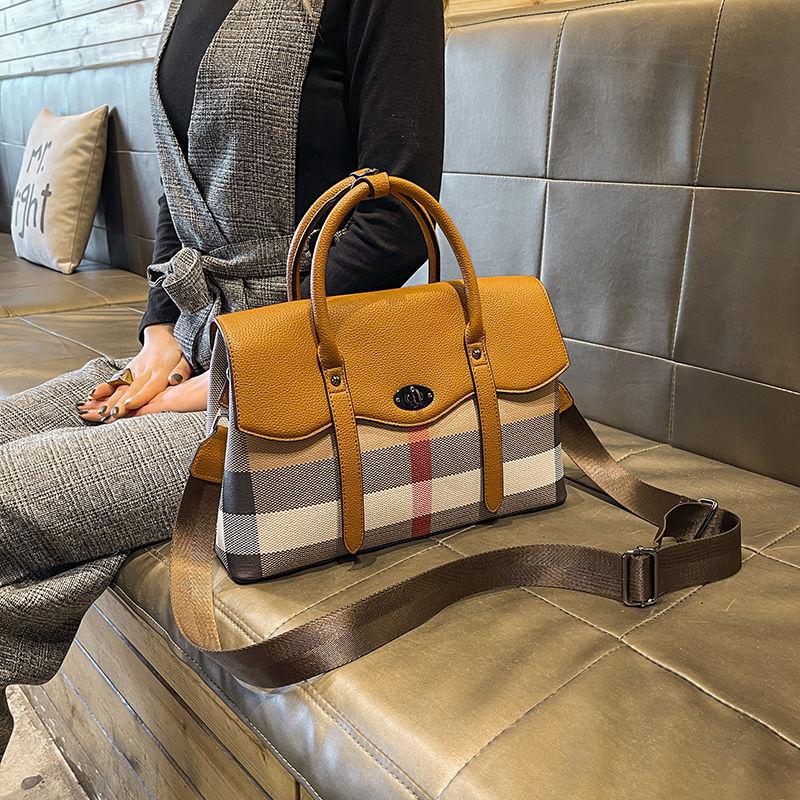 New Fashion Large Capacity Plaid Tote Bag 1024042914