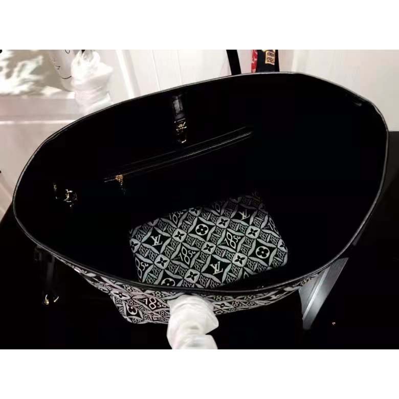 Louis Vuitton LV Women Since 1854 Neverfull MM Tote Black Monogram Flowers Canvas