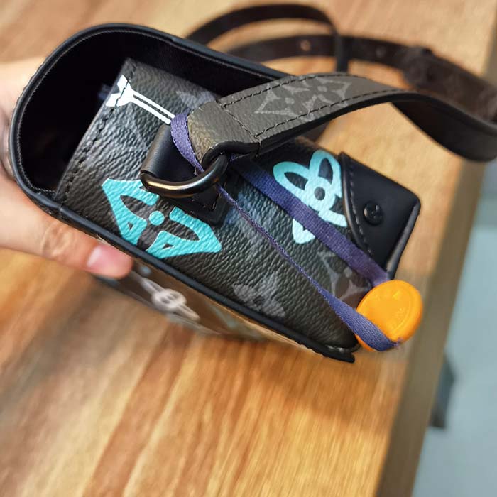 Louis Vuitton LV Unisex Steamer Wearable Wallet Graffiti Green Coated Canvas