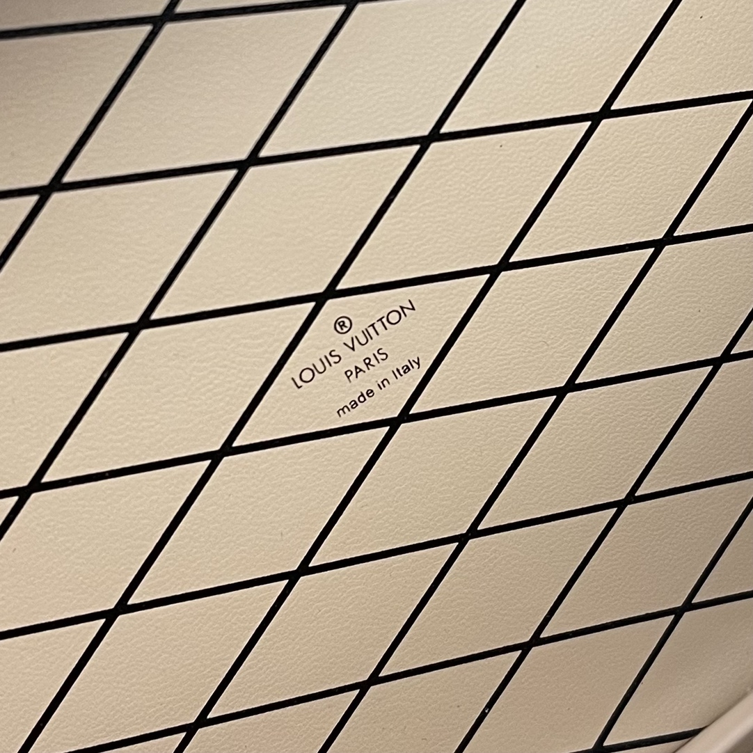 Louis Vuitton LV Unisex Petite Malle V. Monogram Coated Canvas S-Lock