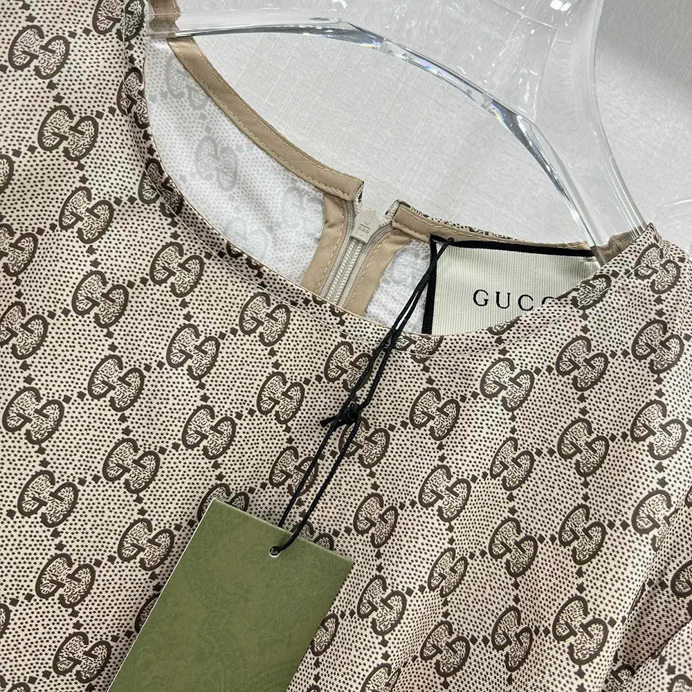 Gucci Women GG Supreme Print Silk Shirt 772401ZANRP2237