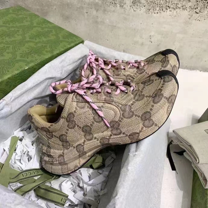 Gucci Unisex GG Run Sneaker Beige Ebony Leather GG Water Transfer Print