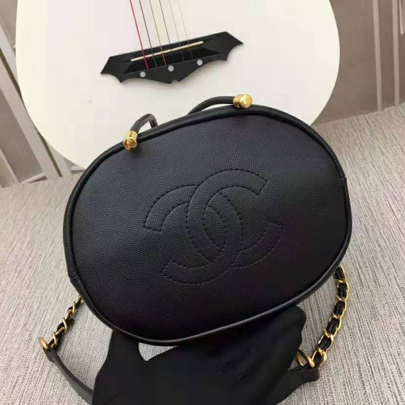 Chanel Women Small Drawstring Bag in Grained Calfskin Leather-Black