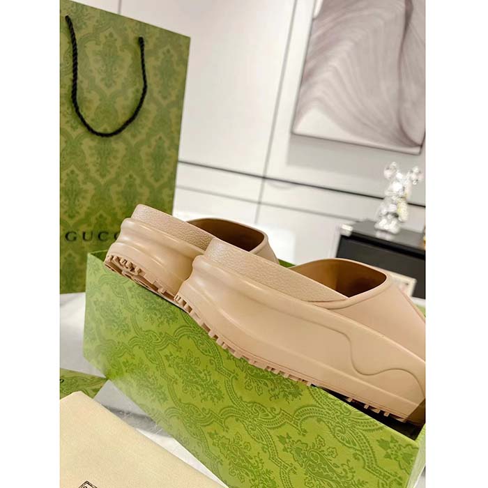 Gucci Unisex Interlocking G Slide Sandal Brown GG Rubber Low 4.3 CM Heel