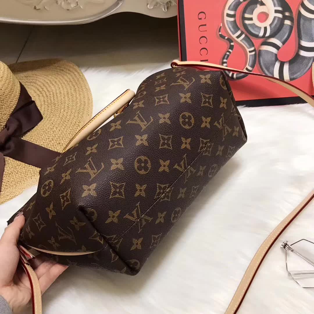 Louis Vuitton LV Turenne PM Handbag M48813