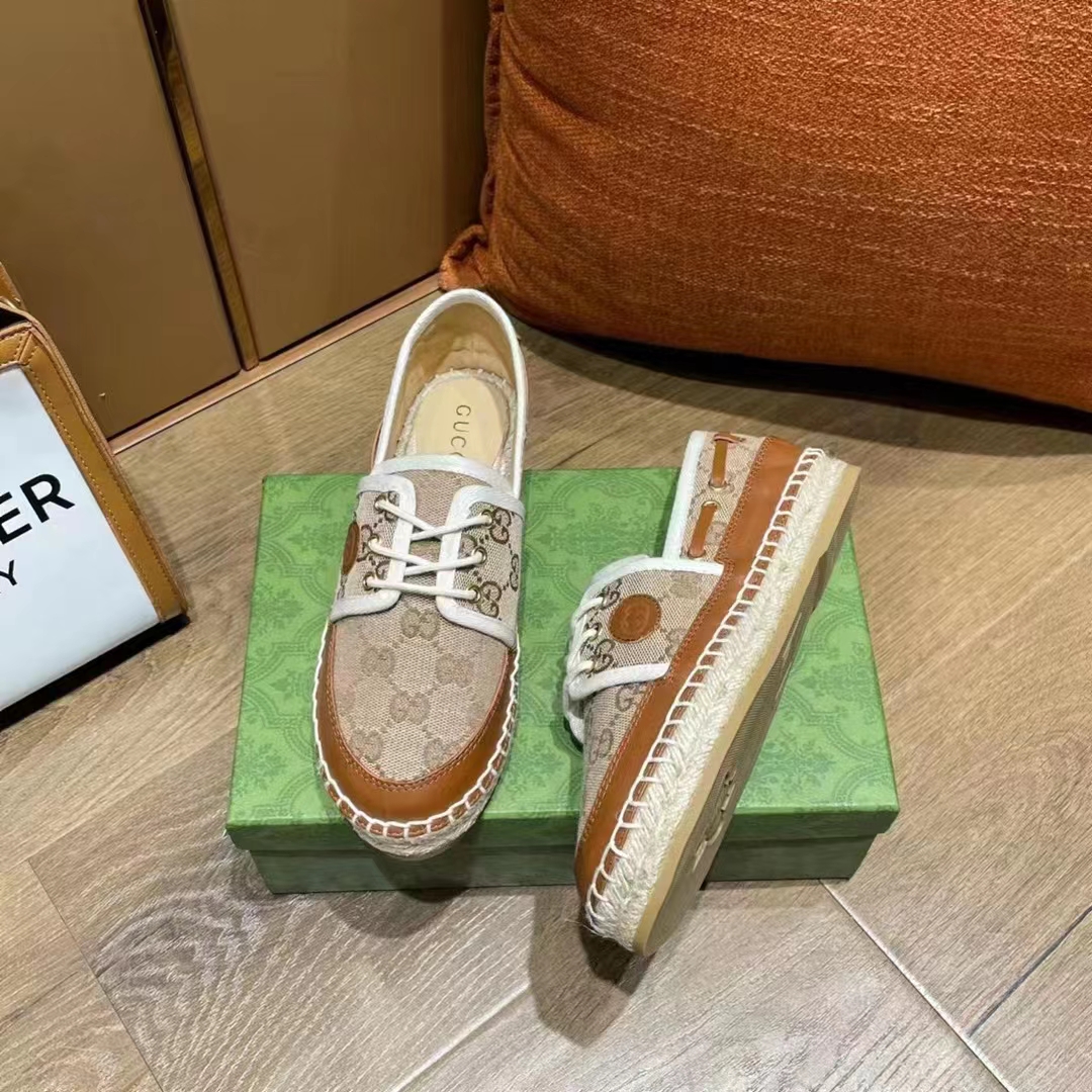 Gucci Unisex Lace-Up GG Shoes Camel Ebony Canvas Low 3 Cm Heel