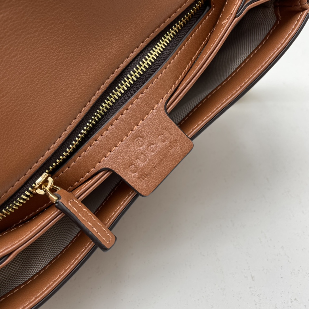 Gucci Women GG Blondie Medium Bag Brown Leather Round Interlocking G