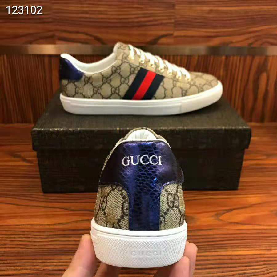 Gucci Men Ace GG Supreme Bees Sneaker-Brown