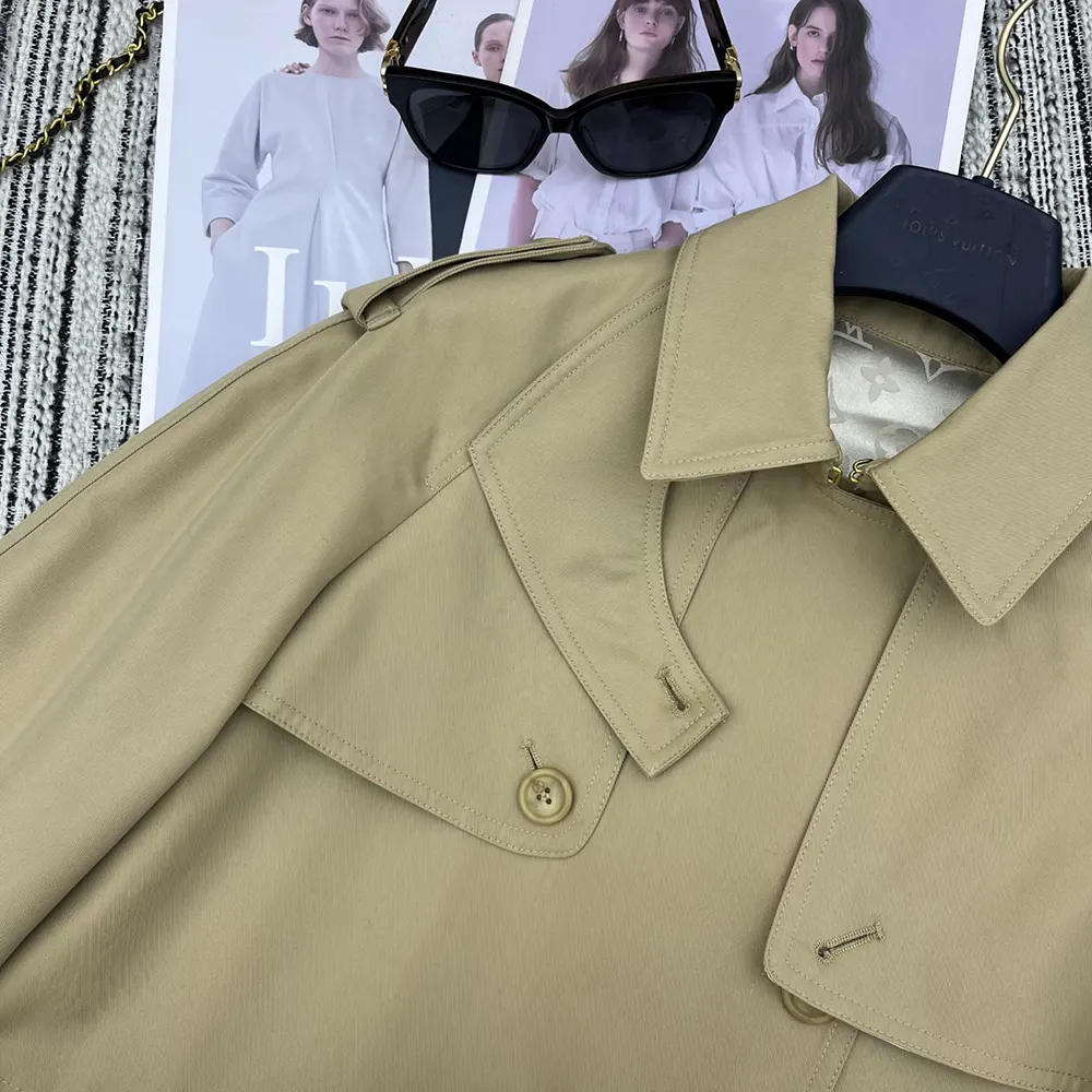 Louis Vuitton LV Women Cropped Trench Jacket 1AGNEC