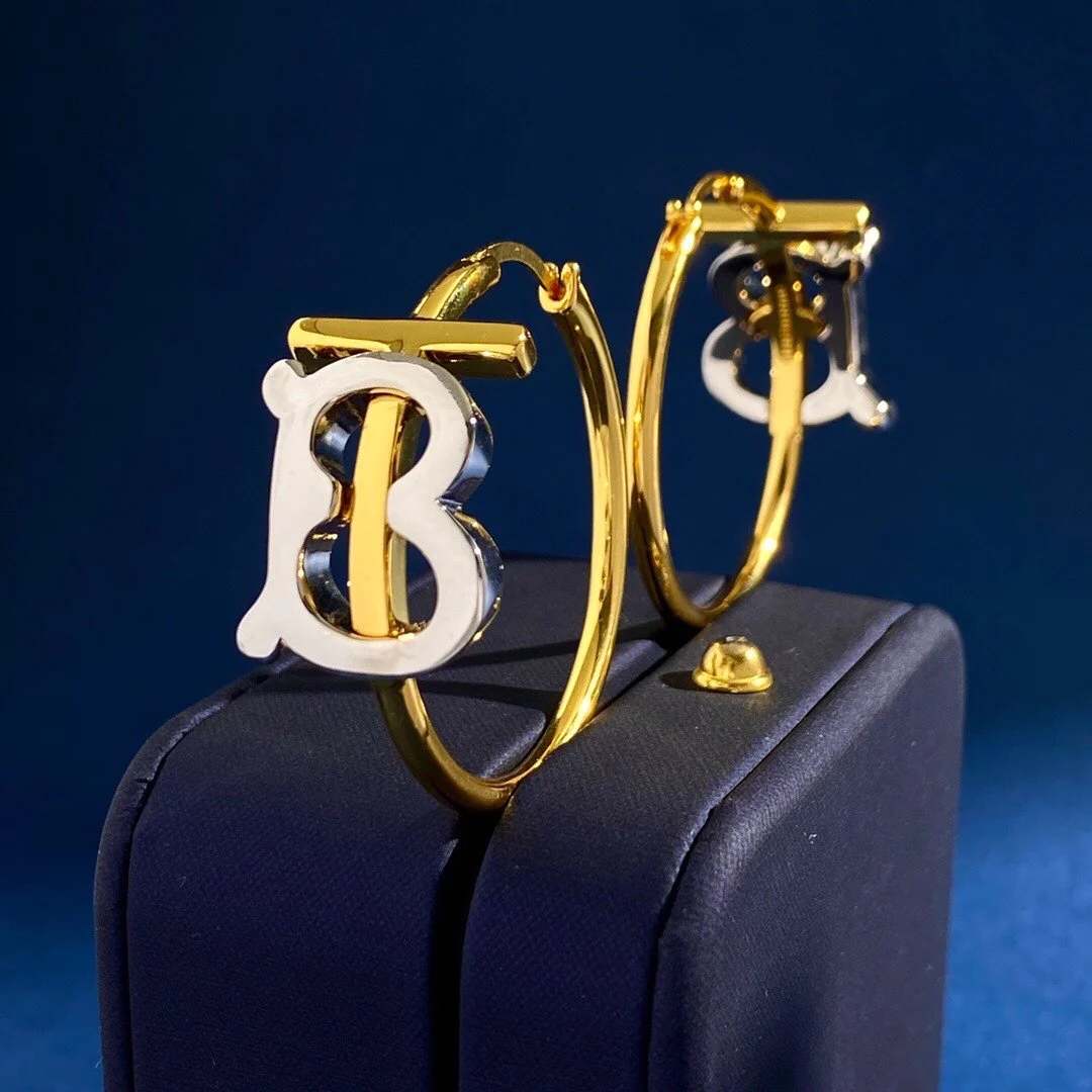 New Fashion Versatile Earrings 1024010205