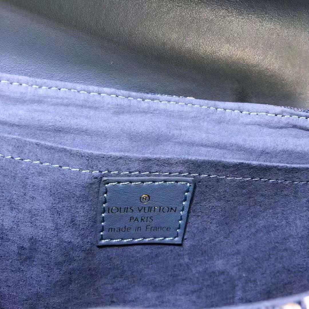 Louis Vuitton LV Women New Wave Chain Bag MM-Blue