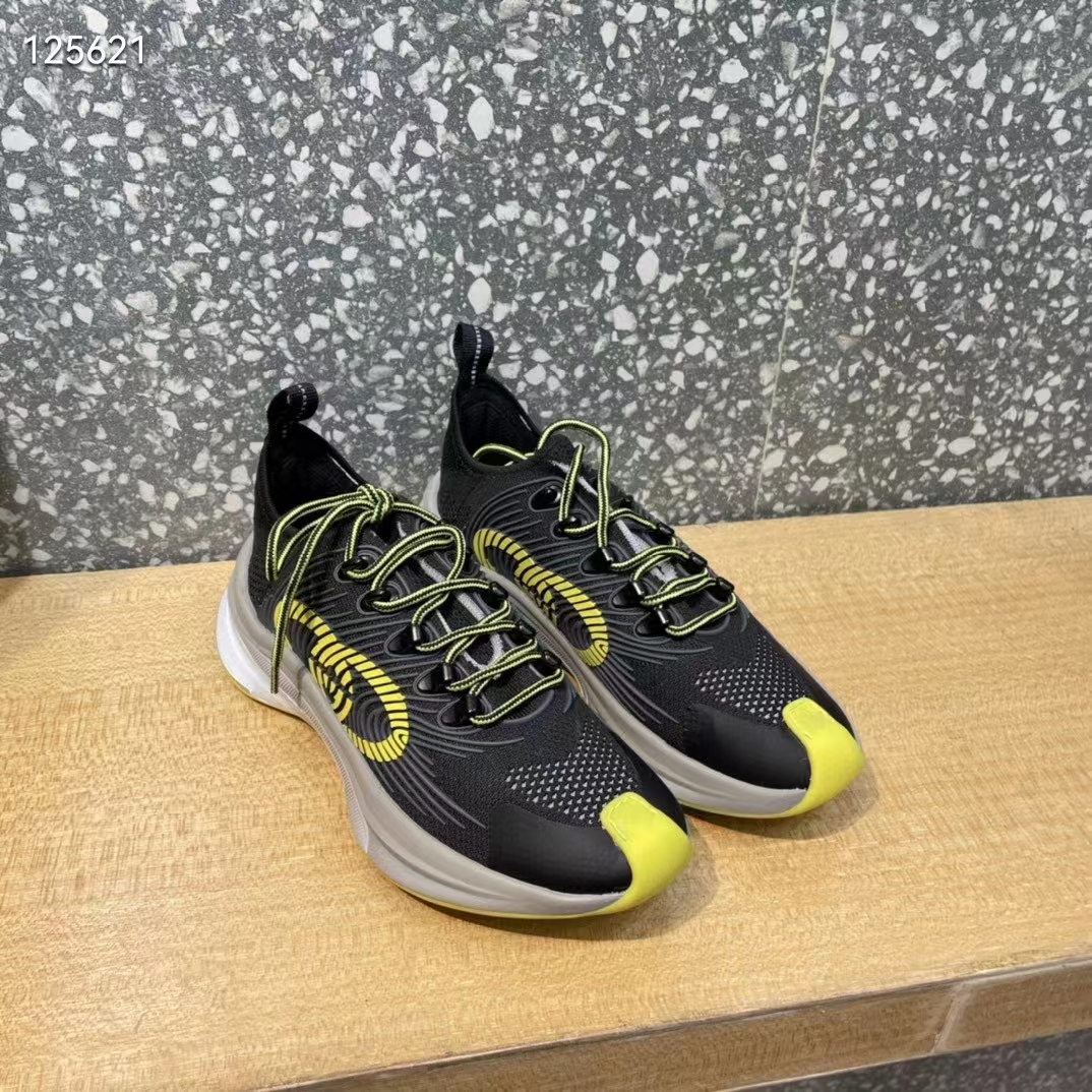 Gucci Unisex Run Sneaker Black Technical Knit Fabric Interlocking G Rubber