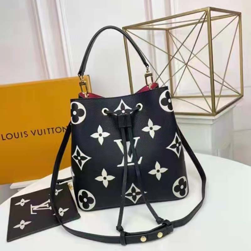 Louis Vuitton LV Women NéoNoé MM Bucket Bag Black Embossed Grained Cowhide Leather