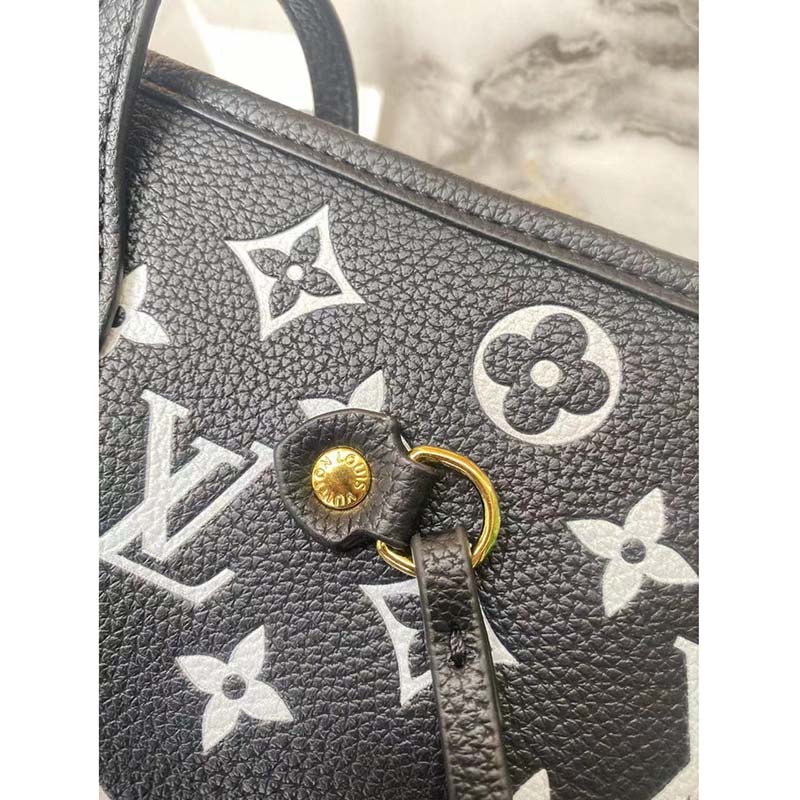 Louis Vuitton Women LV Neverfull MM Carryall Tote Bag Black Printed Embossed Grained Cowhide