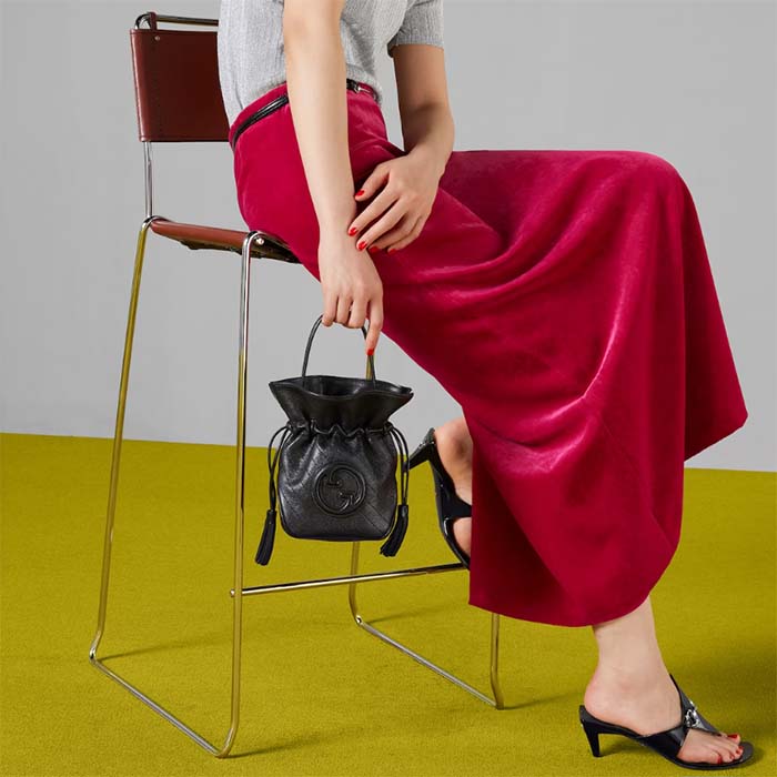 Gucci Women GG Blondie Mini Bucket Bag Black Leather Round Interlocking G