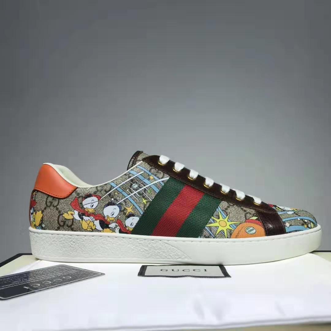 Gucci GG Unisex Disney x Gucci Donald Duck Ace Sneaker Beige GG Supreme Canvas