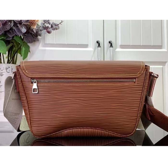 Louis Vuitton LV Unisex Montsouris Messenger Cognac Calf Leather Textile Lining