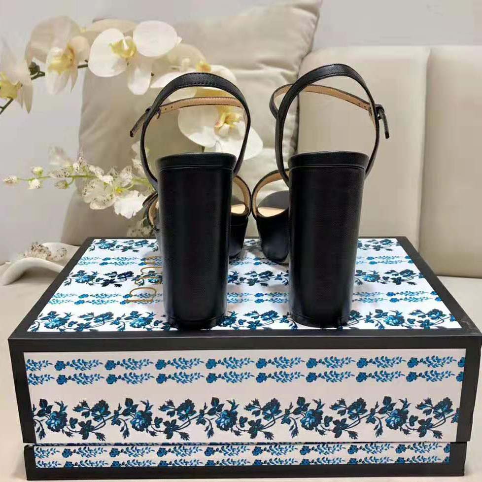 Gucci Women Leather Mid-Heel Sandal-Black