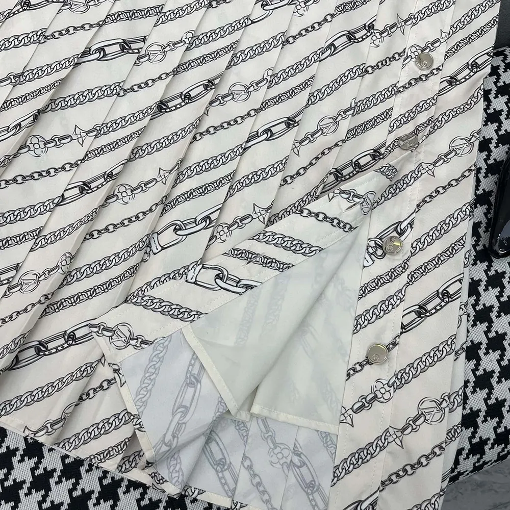 Louis Vuitton LV Women Chain Print Pleat Skirt 1AGOBD