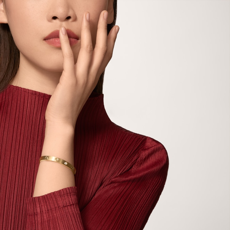 CARTIER CARTIER LOVE BRACELET, CLASSIC MODEL, BRUSHED, 4 DIAMONDS