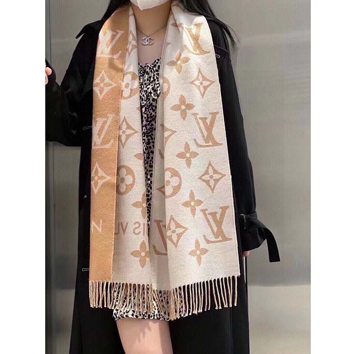Louis Vuitton LV Unisex Essential Scarf Sandy Wool Contrasting Monogram Motif Signature