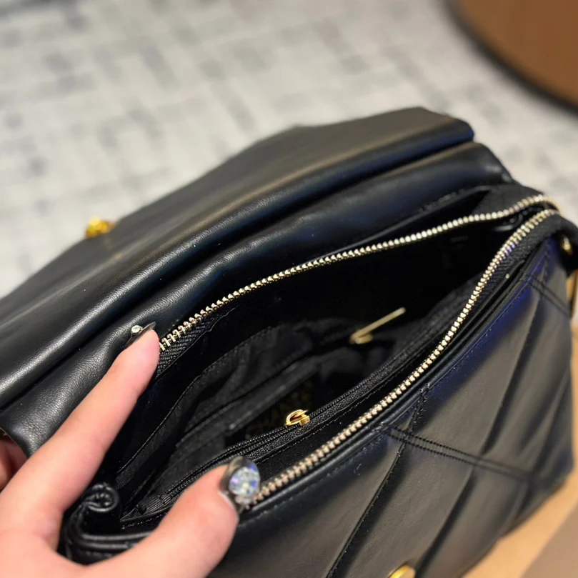 Versatile Commuter Chain Bag 1025012101