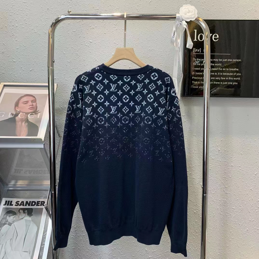 Louis Vuitton Women Gradient Cotton Crewneck Regular Fit Monogram Gradient Volcanic Ash Cotton