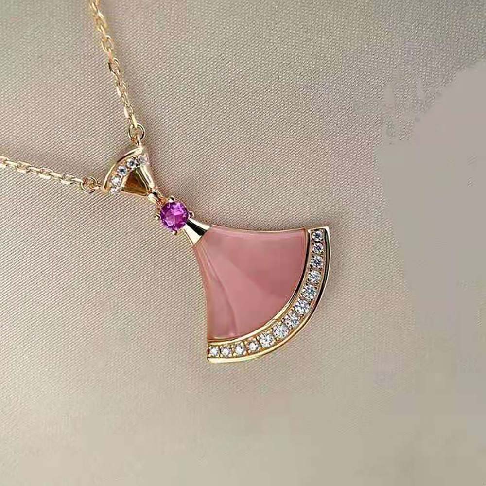 Bvlgari Women Divas Dream Necklace in 18 KT Rose Gold