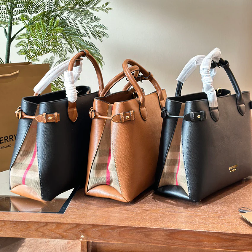 Luxury classic plaid handbag 1024071102