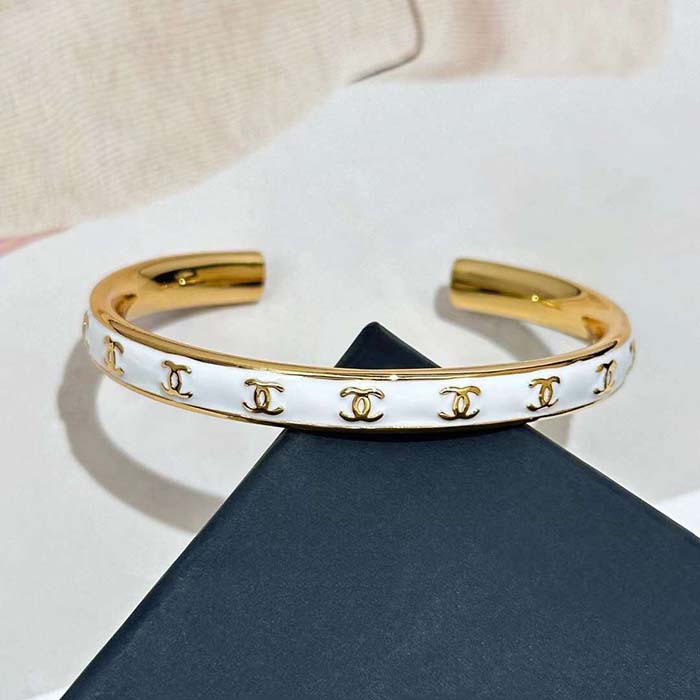 Chanel Women CC Cuff Metal Gold White Ref. ABC986 B16125 NW384