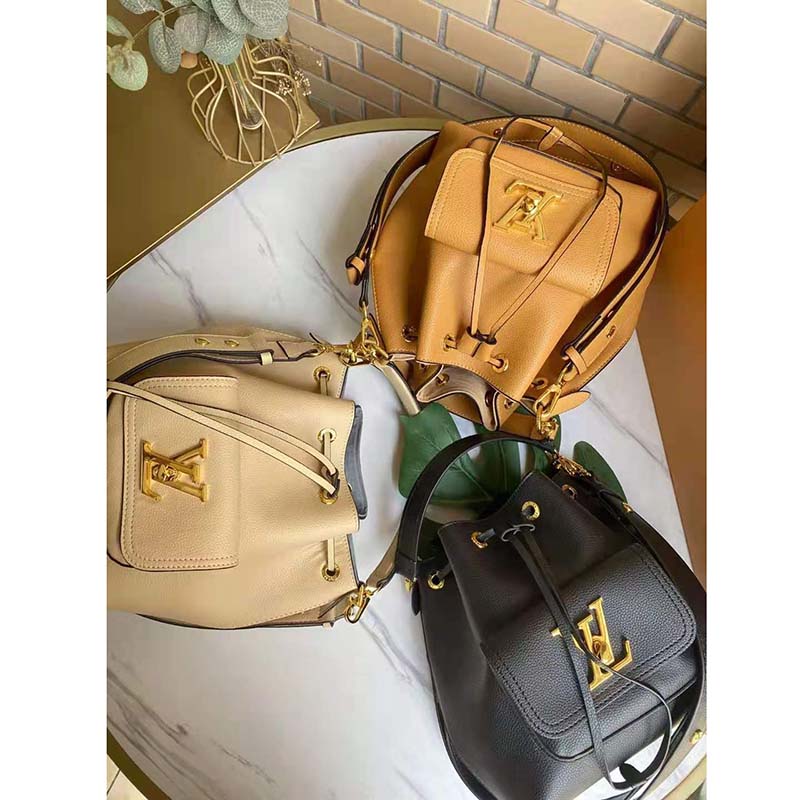 Louis Vuitton Unisex Lockme Bucket Bag Black Grained Calf Leather