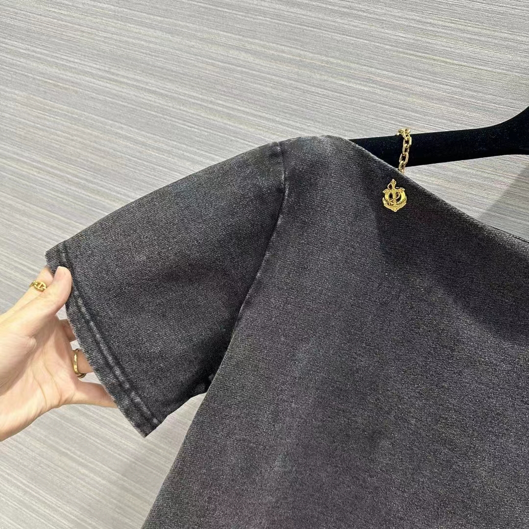 Louis Vuitton LV Women Bateau Neck T-Shirt Cotton Metal Grey Regular Fit