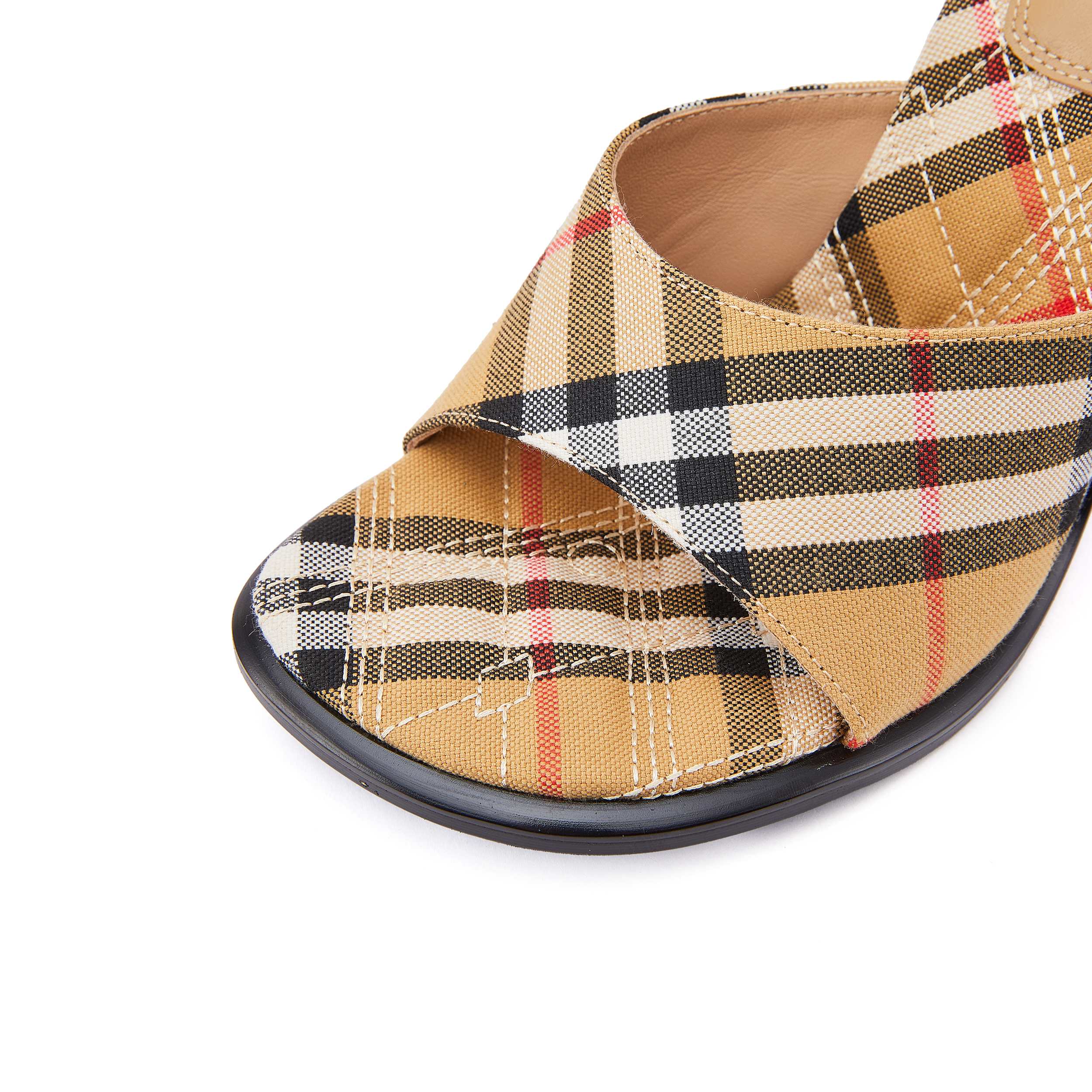 Luxury fashion classic versatile sandals 1024061817