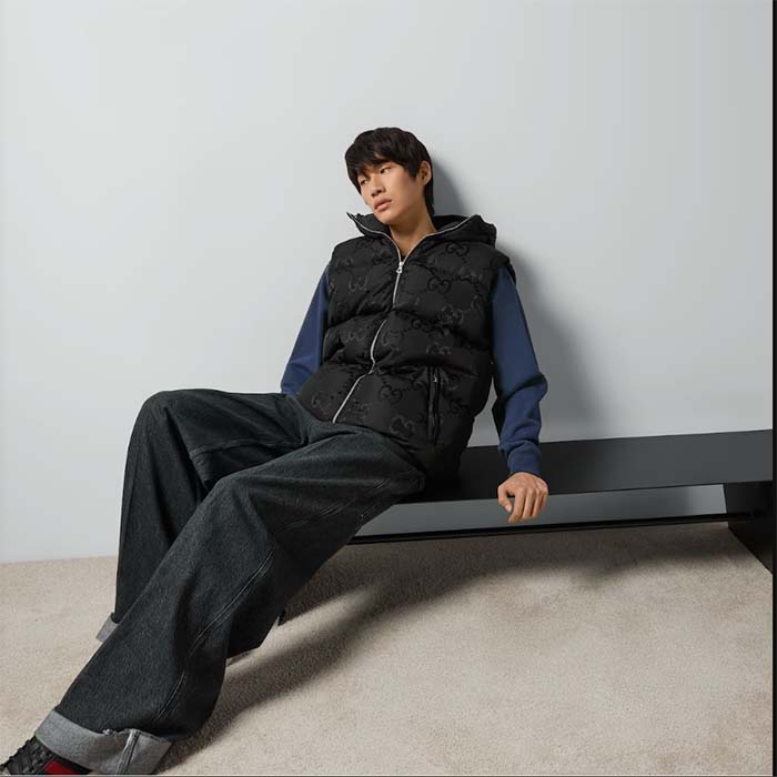 Gucci Men Jumbo GG Canvas Vest Padding Front Pockets Zip Closure Hood Zip Pocket