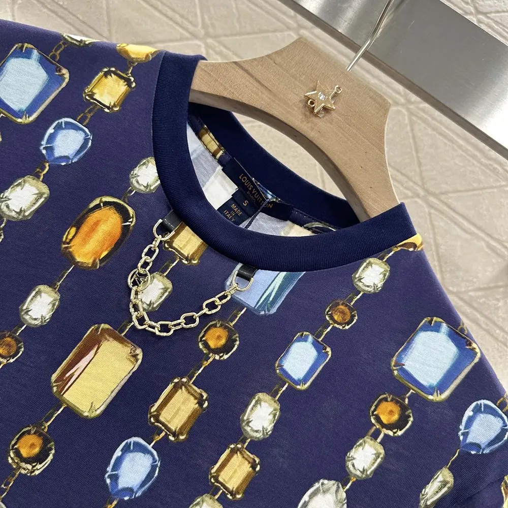 Louis Vuitton Women Necklace Print T-Shirt 1AI462