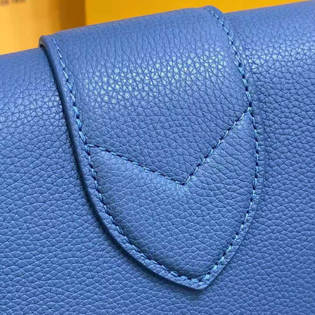 Louis Vuitton LV Women LV Pont 9 Soft MM Handbag Bleu Général Rouge Grained Calfskin