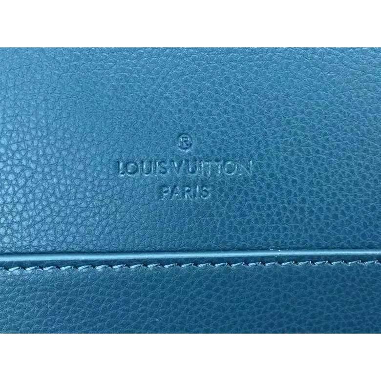 Louis Vuitton LV Unisex New Messenger Blue Aerogram Cowhide Leather Textile Lining