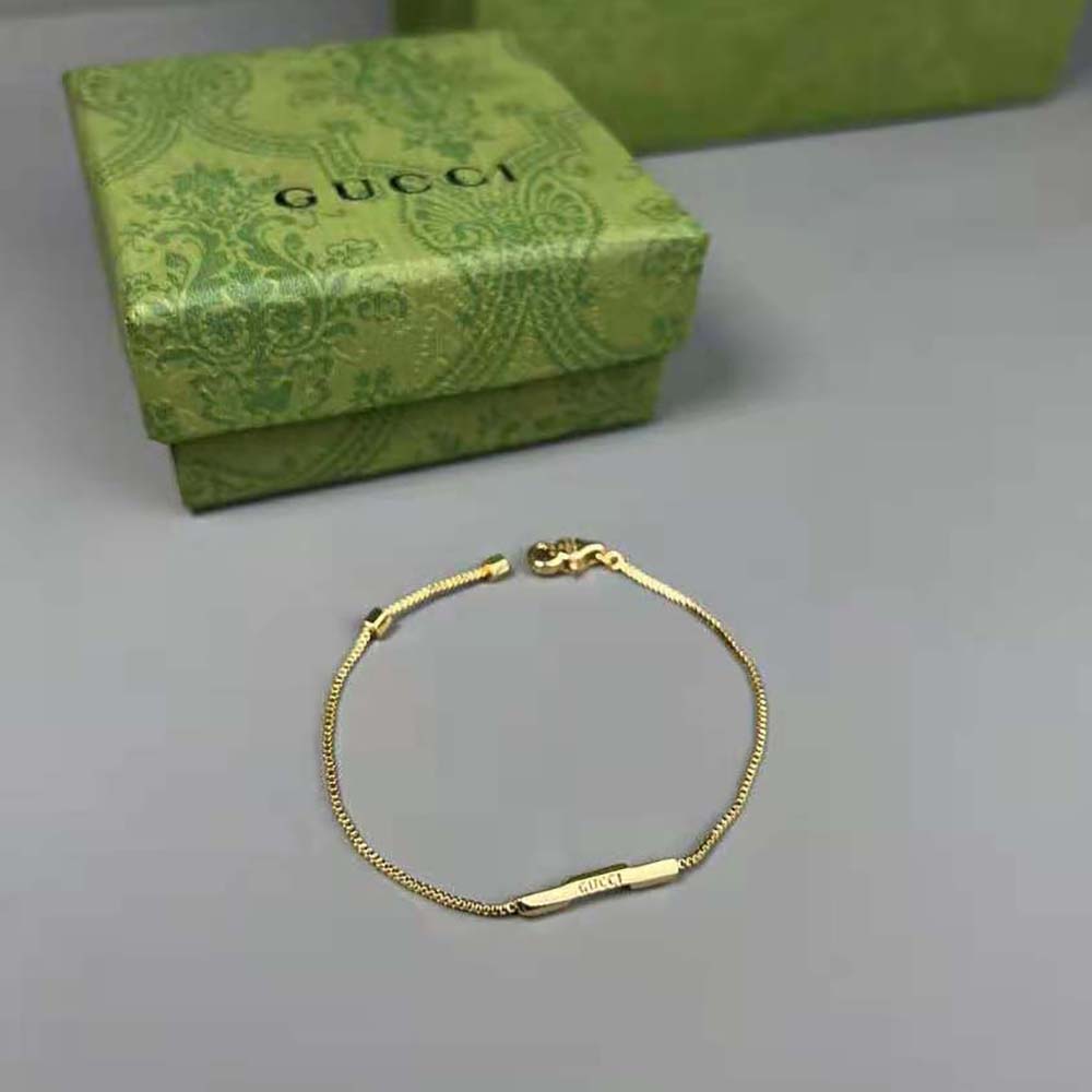 Gucci Women Link to Love Bracelet with ‘Gucci’ Bar in Yellow Gold