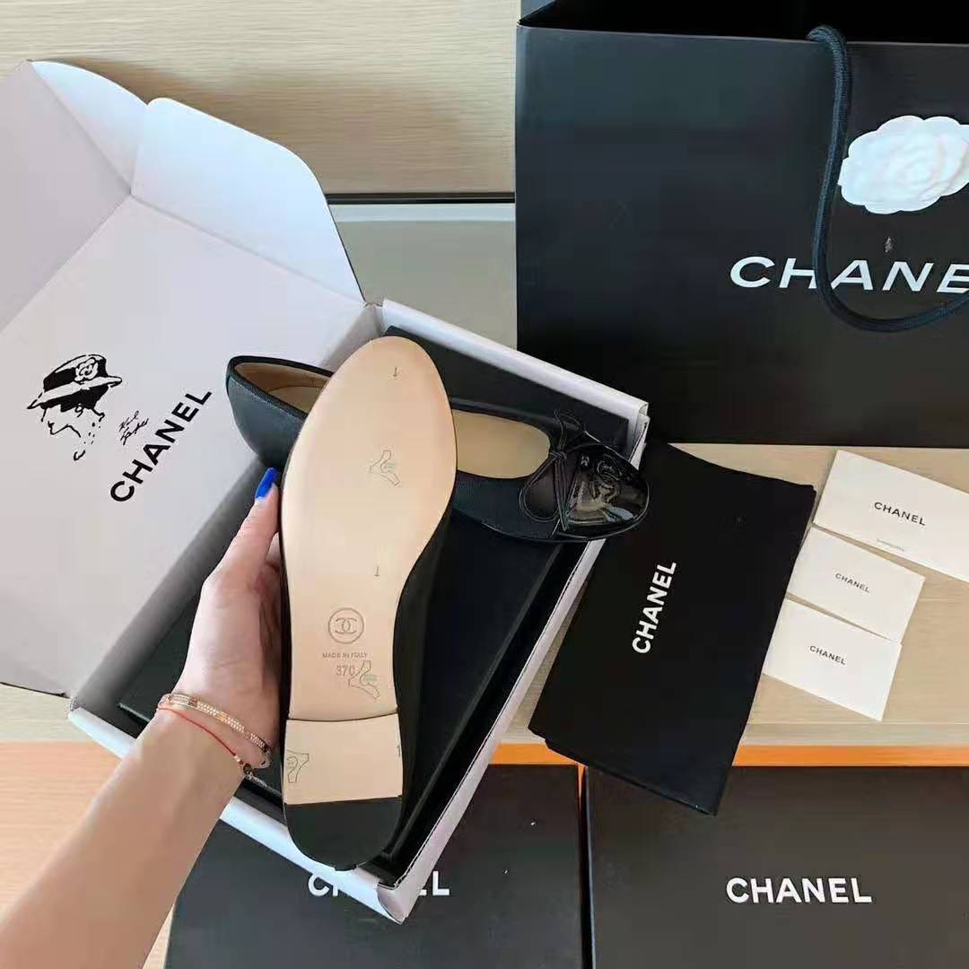 Chanel Women Ballerinas Lambskin & Patent Calfskin Black 1 cm Heel