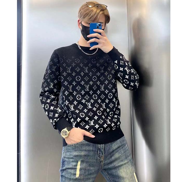 Louis Vuitton Men Lvse Monogram Degrade Crewneck Cotton Black White Slightly Loose Fit